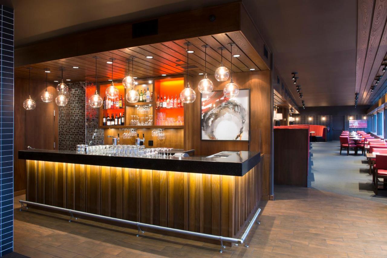 Sheraton Cavalier Saskatoon Hotel Esterno foto