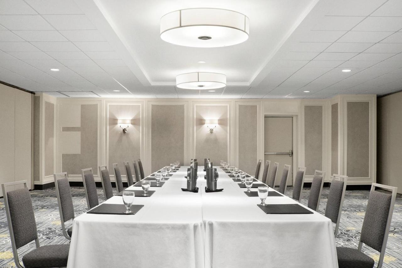 Sheraton Cavalier Saskatoon Hotel Esterno foto