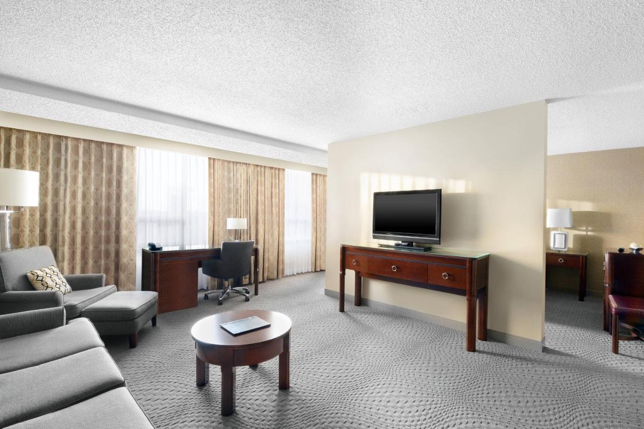 Sheraton Cavalier Saskatoon Hotel Esterno foto