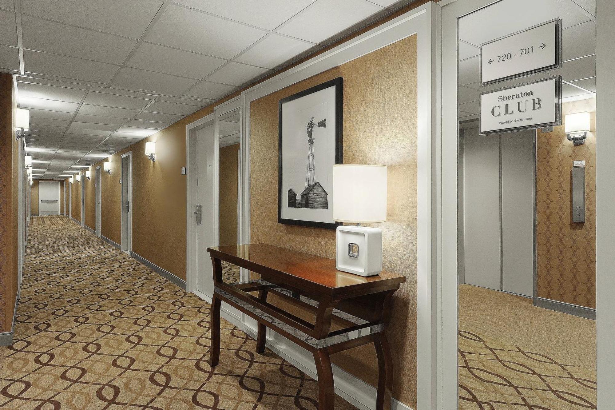 Sheraton Cavalier Saskatoon Hotel Esterno foto