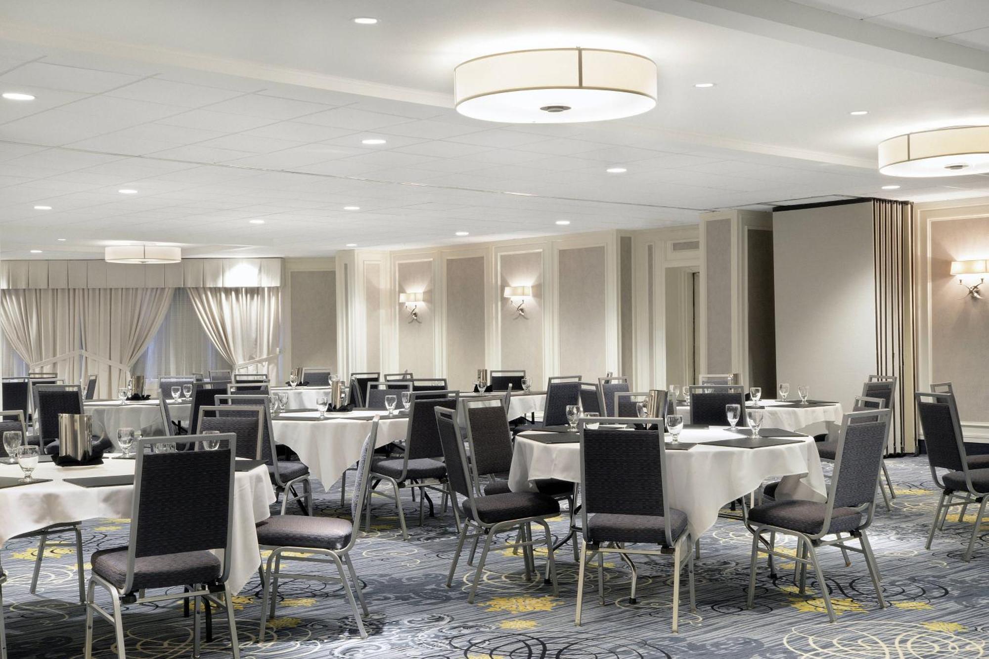 Sheraton Cavalier Saskatoon Hotel Esterno foto