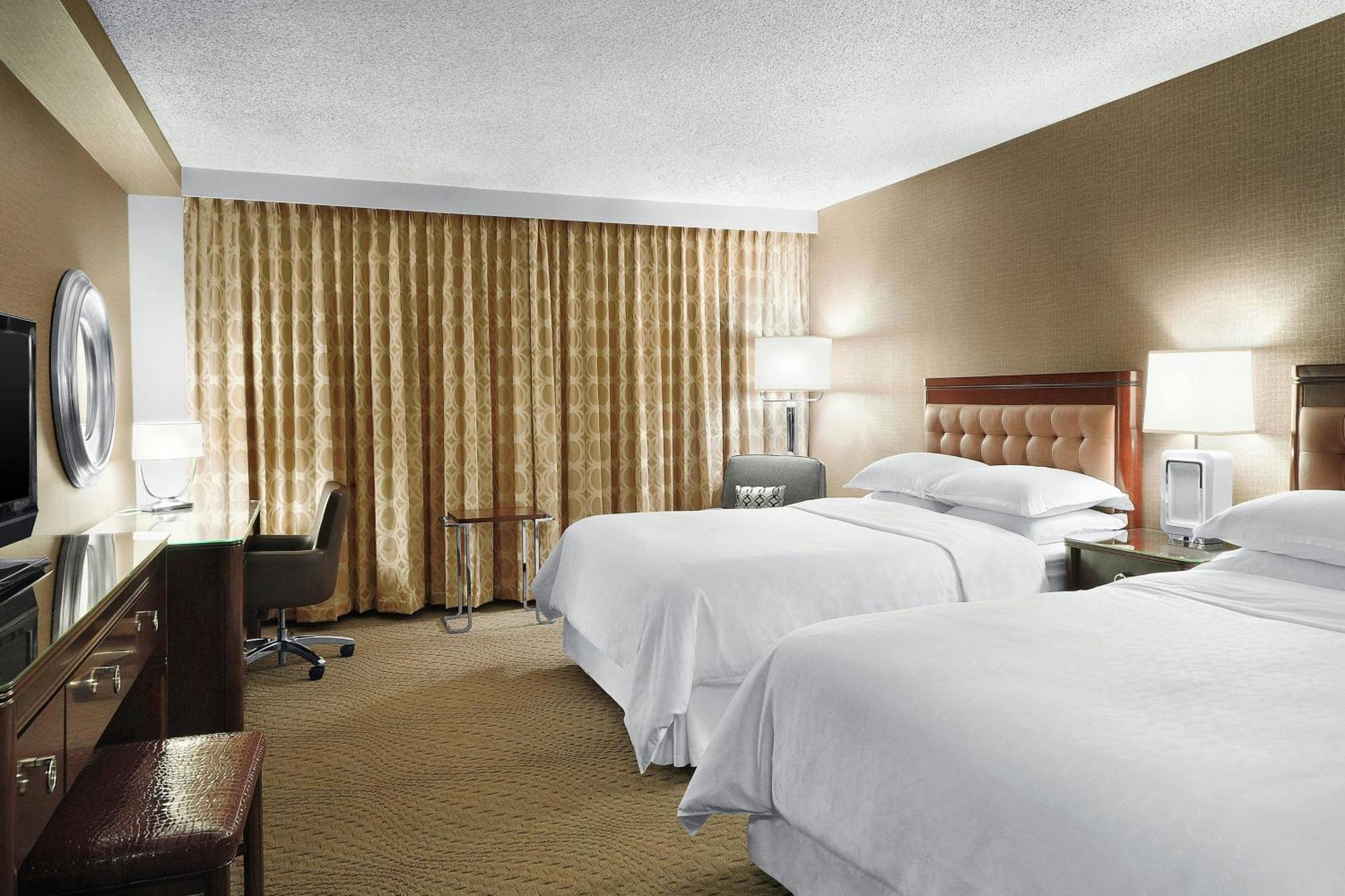 Sheraton Cavalier Saskatoon Hotel Esterno foto